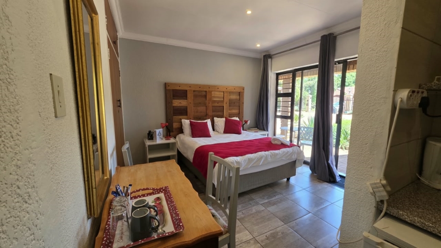 Commercial Property for Sale in Flamwood North West